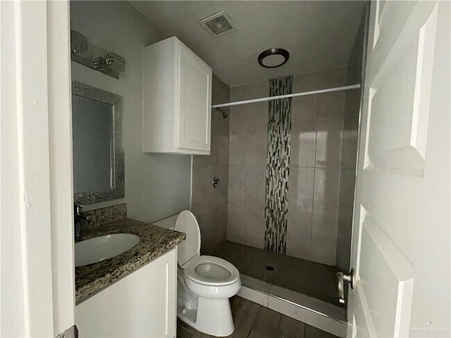 Foto del edificio - 522 Alton Blvd