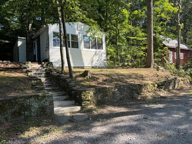 Building Photo - 87 Sylvan Trail