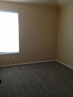 Foto del edificio - 355 Armstrong Ln