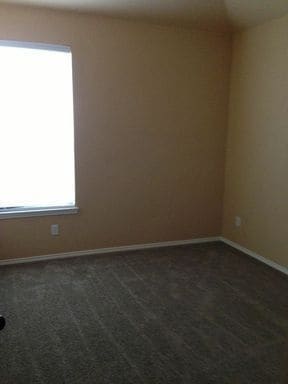 Building Photo - AVAILABLE NOW! Beautiful 3 Bedroom Duplex Located in Grand Heritage, Lavon, Texas!