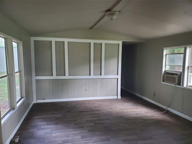 Building Photo - 12175 Hilltop Dr