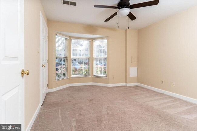 Foto del edificio - 9220 Cardinal Forest Ln