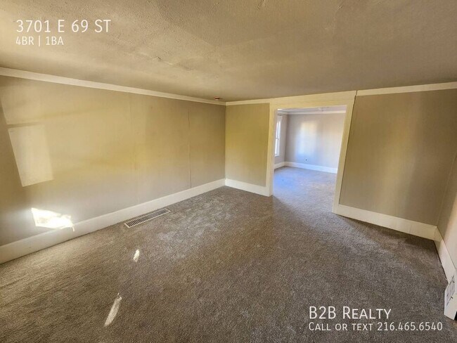 Foto del edificio - 3701 E 69th St