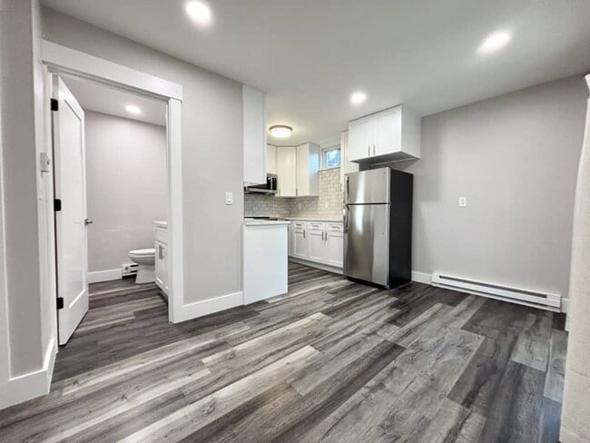 Foto del edificio - Available Now! Newly Remodeled 2BR Unit in Boulder Fourplex