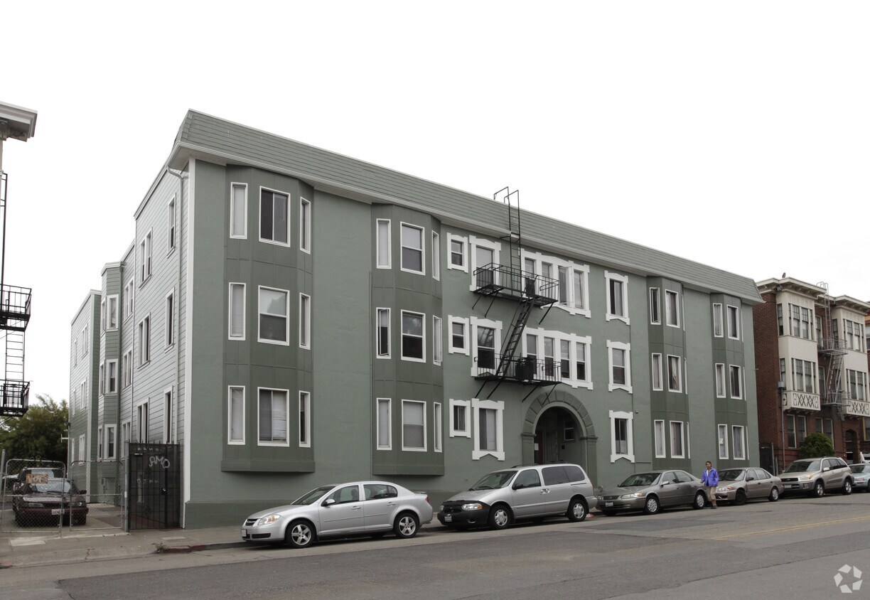 Foto principal - Emerald Estates Apartments
