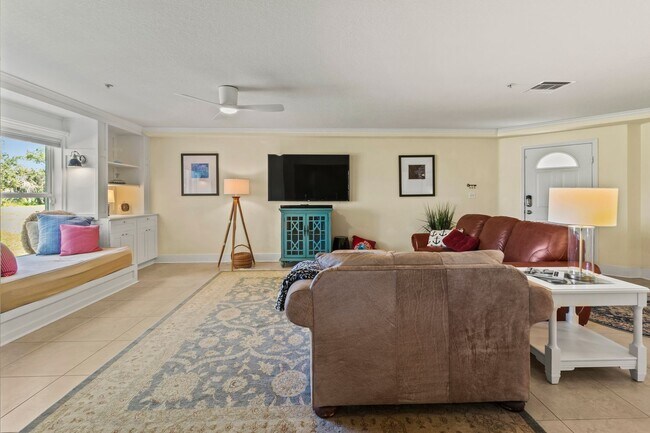 Foto del edificio - 2BR | 2Bath Central Sarasota Townhouse