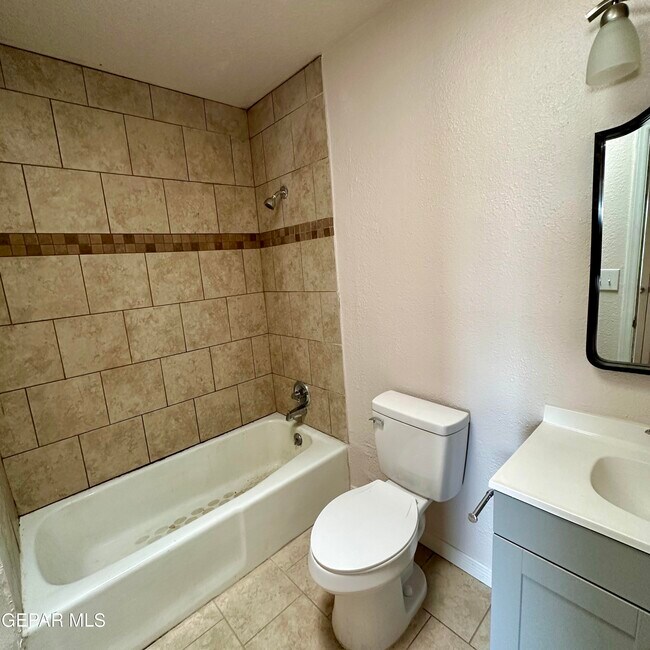 Foto del edificio - 10457 McCormick Ln