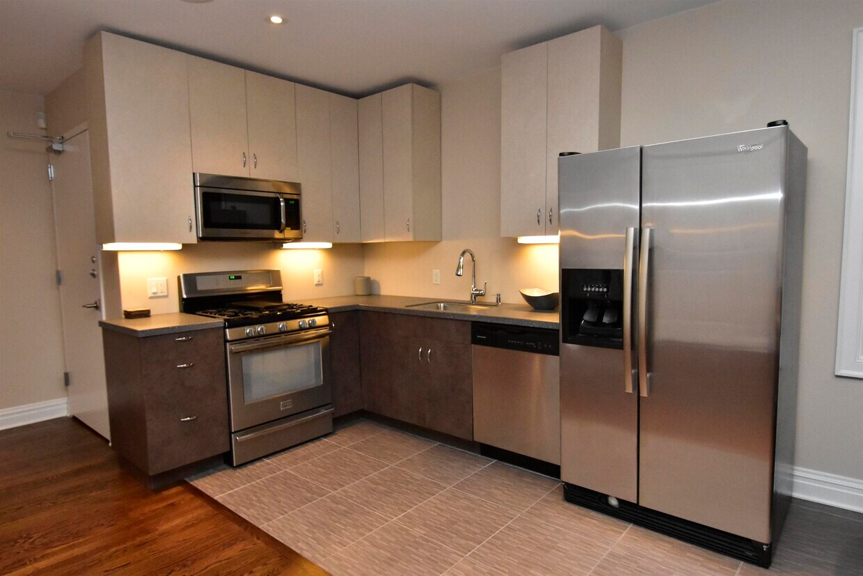 374 Summit Ave, Hackensack, NJ 07601 Room for Rent in Hackensack, NJ