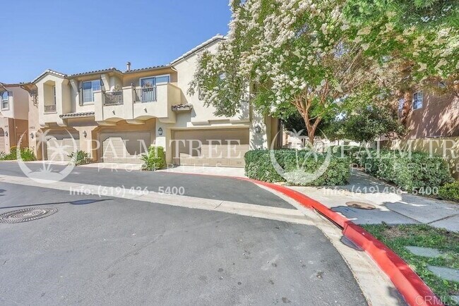 Building Photo - Stunning 4-Bedroom Townhome in Chula Vista...