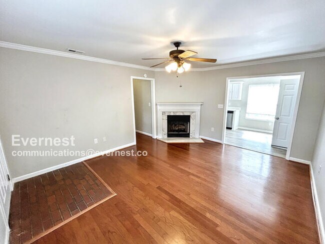 Foto del edificio - 120 Meriweather Way