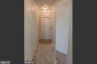 Building Photo - 7201 Bogley Rd