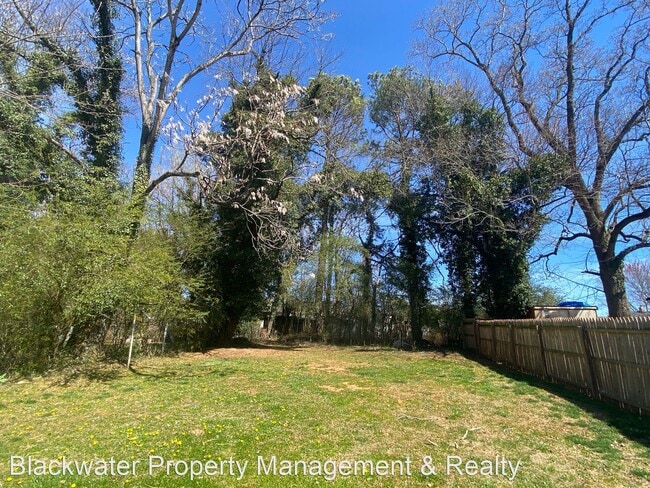 Building Photo - 2 br, 1 bath House - 1128 Stratford Road