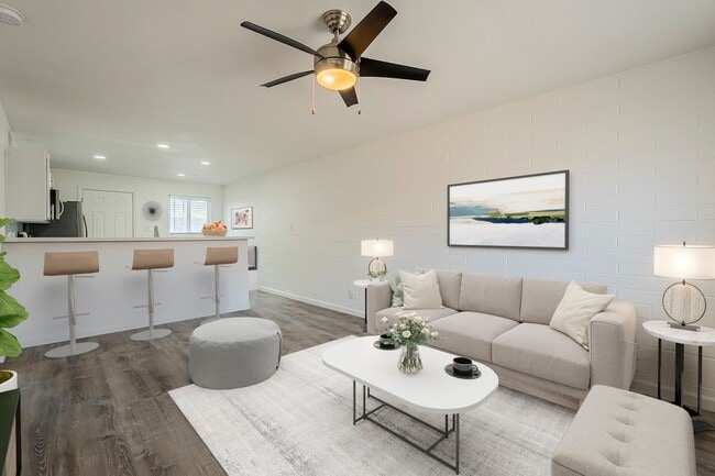 Foto del edificio - Renovated open floorplan