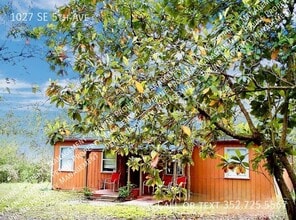 Building Photo - 1027 SE 5th Ave