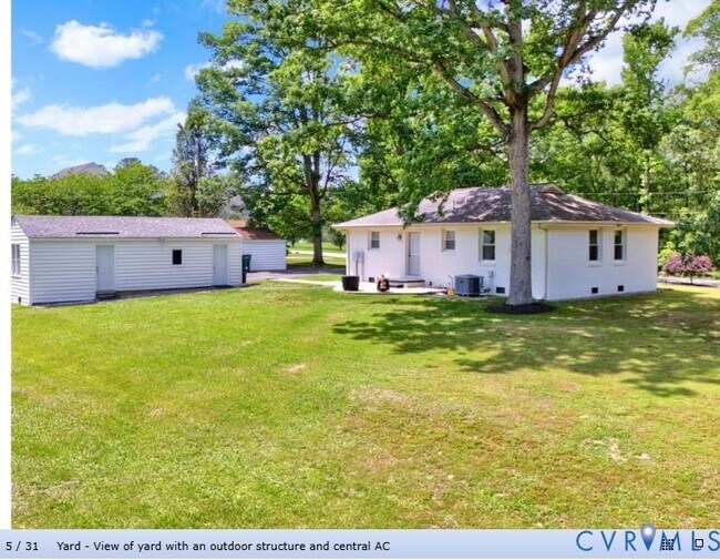 Building Photo - 11215 Thorncroft Dr