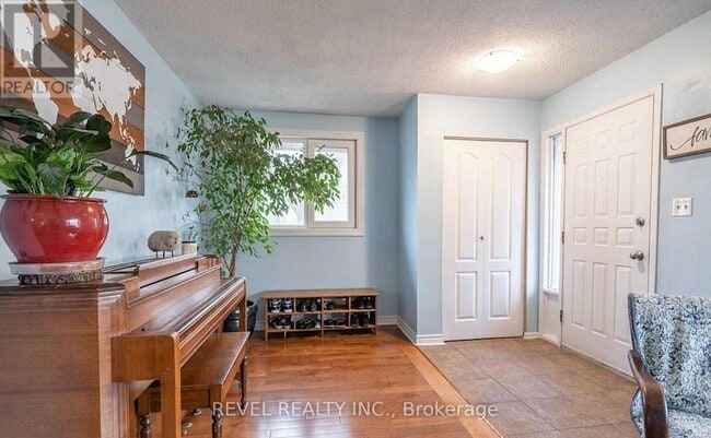 Building Photo - 9 Balmoral Ct