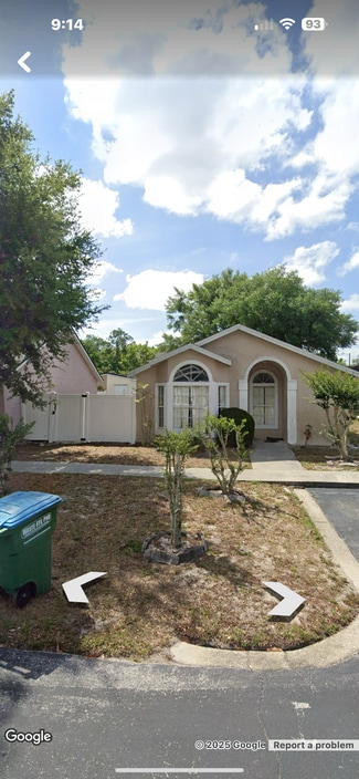 Building Photo - 511 Seasons Ct