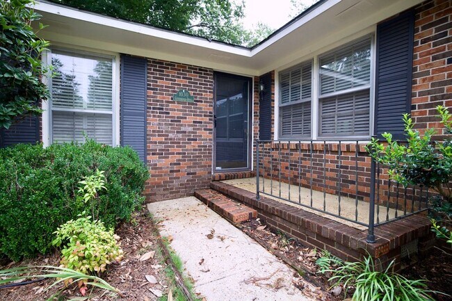 Foto del edificio - 1030 Cumberland Dr