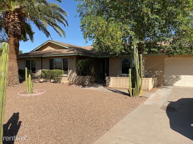 Primary Photo - 4 br, 2.5 bath House - 4705 S Los Feliz Dr