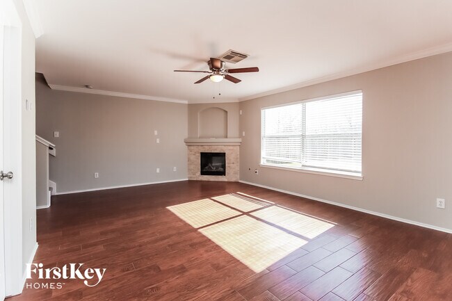 Foto del edificio - 12902 Trail Hollow Ct