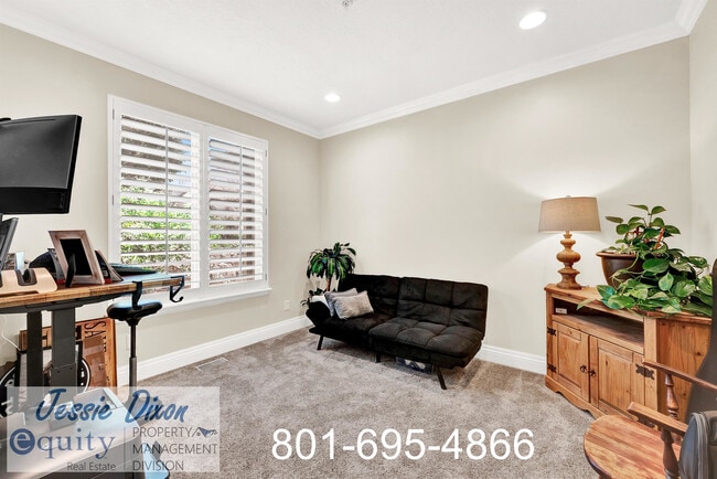 Building Photo - 567 E Greystone Dr