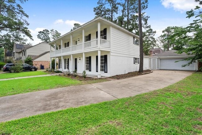 Building Photo - 1411 Grand Valley Dr