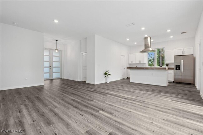 Foto del edificio - 768 Gaylord Ave S