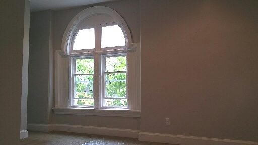 Building Photo - 306 N 2nd St