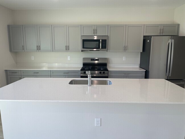 Building Photo - 14773 Summer Branch Dr