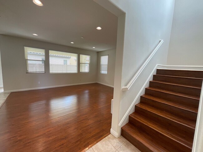 Foto del edificio - The Christopher Collection: 4 Bedroom 3 Bath Home,