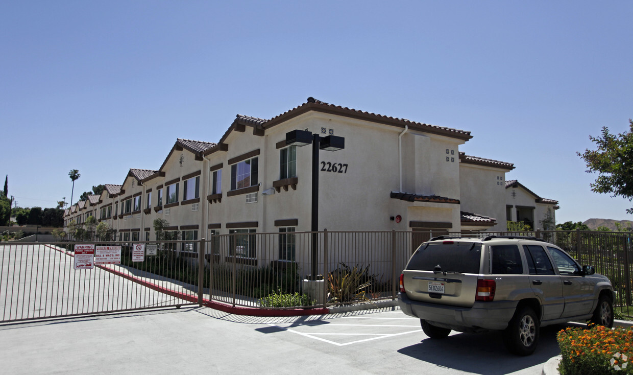 Primary Photo - Blue Mountain Senior Villas