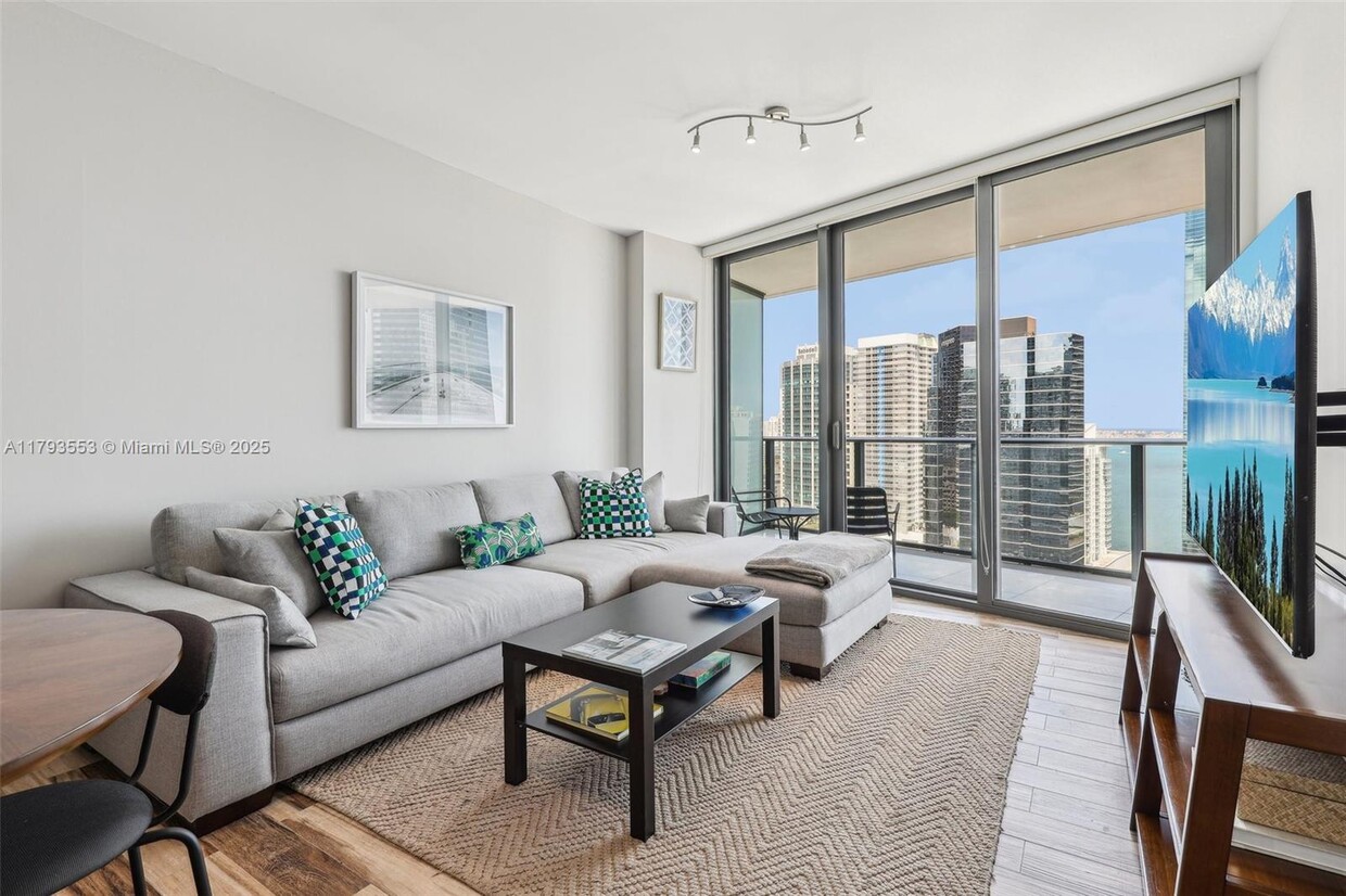 Foto principal - 1300 S Miami Ave