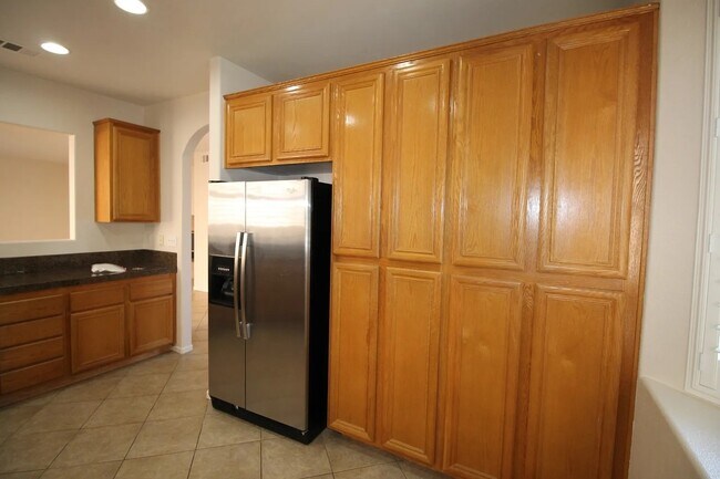 Foto del edificio - 1376 Little Lake St