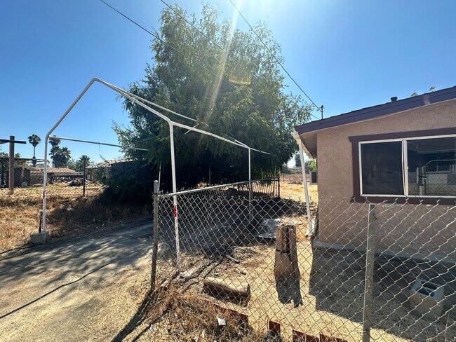 Building Photo - 3bd/1ba Home in Moreno Valley