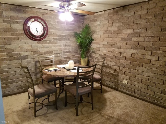 Foto del edificio - 400 Kellywood Manor