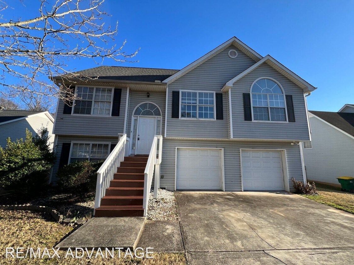 Primary Photo - 5 br, 3 bath House - 3065 Needhams Ct