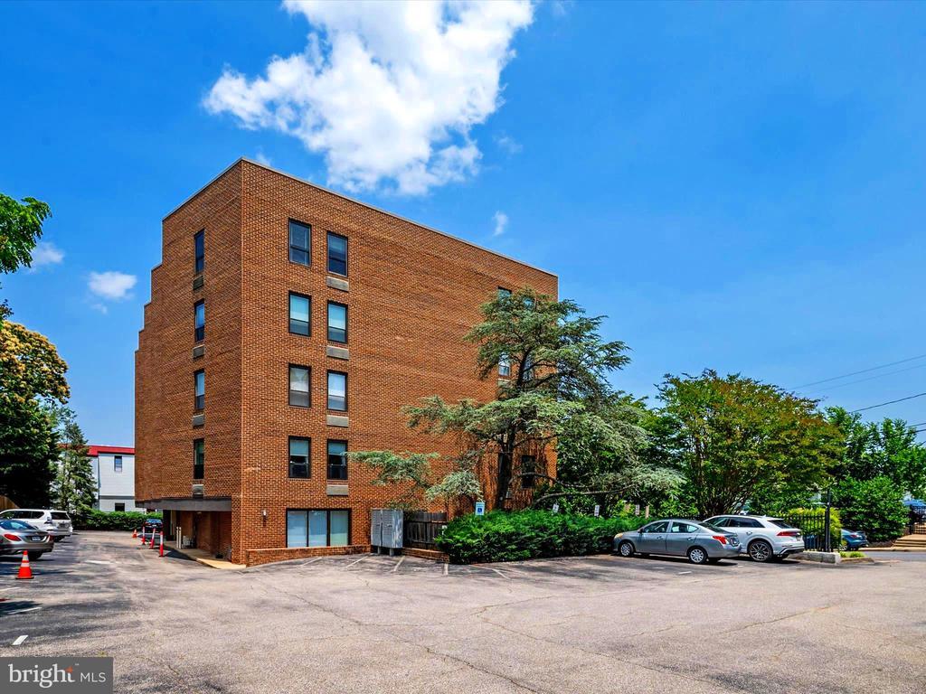 Foto principal - 316 Burnside St