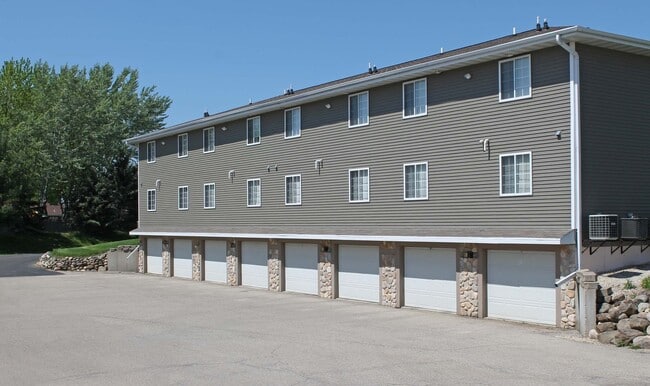 Building Photo - Charming 2-Bedroom, 1-Bath Apartment with Garage, Private Entry and Washer & Dryer