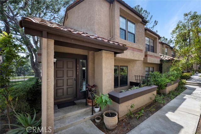 Foto principal - 343 E Chapman Ave