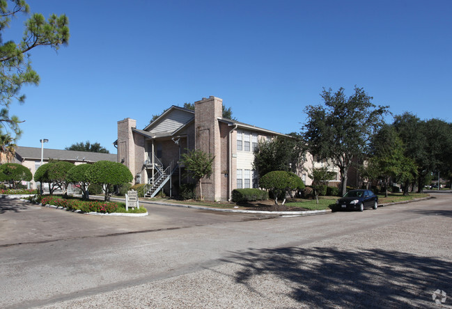 Building Photo - Meadows on Blue Bell