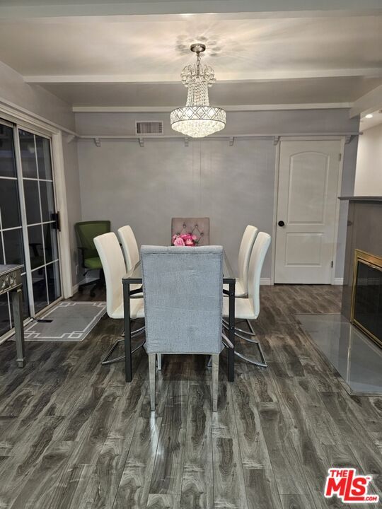 Foto del edificio - 16944 Calahan St
