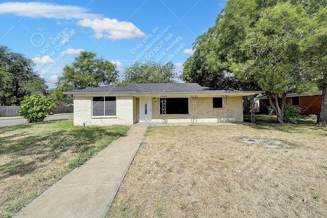 Foto del edificio - 3 br, 2 bath House - 3901 Dakota Trl