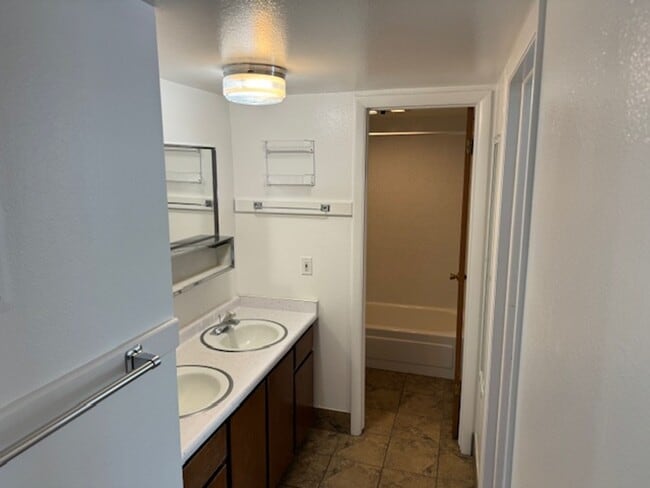 Foto del edificio - 2-Bedroom Apartment, Close to BYU campus