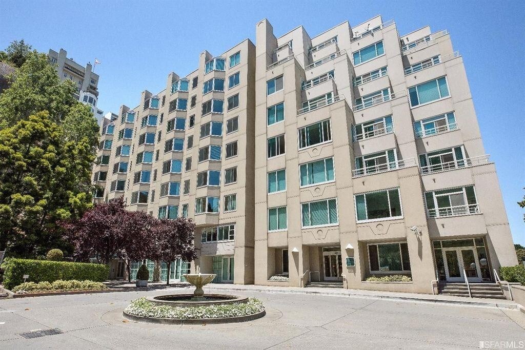 Primary Photo - 240 Lombard St