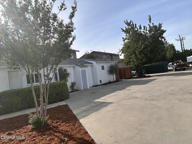 Foto del edificio - 4476 Apricot Rd