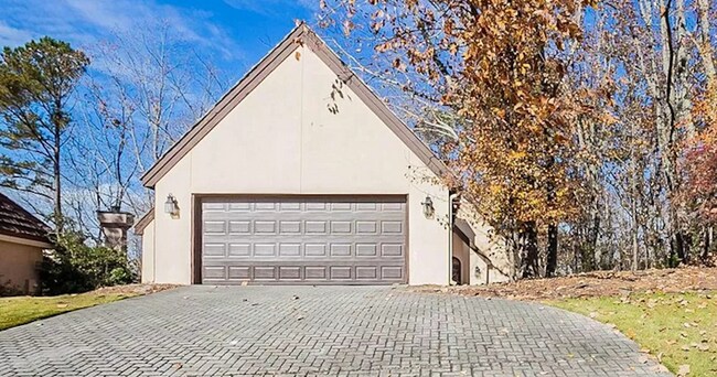 Building Photo - 555 Kings Peak Dr