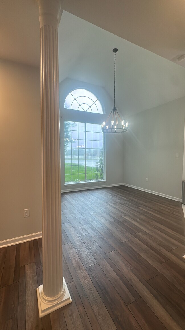 Foto del edificio - 40101 Parker Rd