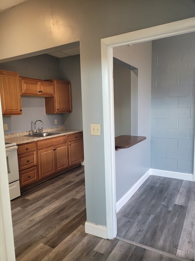 Foto del edificio - 1705 Genesee St