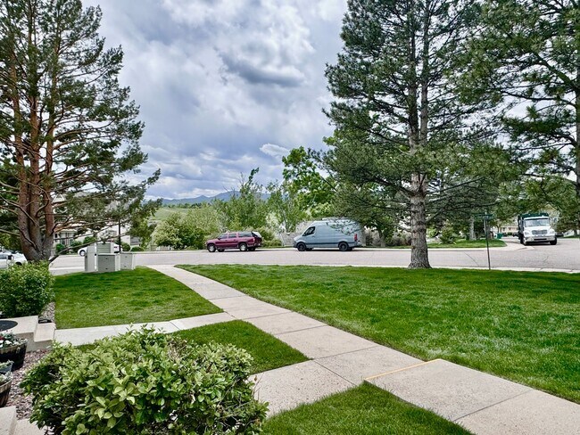 Building Photo - Freshly Updated 2BD/1.5BA Townhome in Dutc...