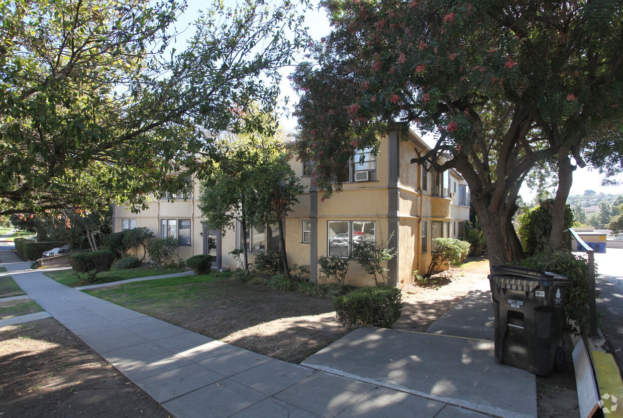 Building Photo - 3312 Rowena